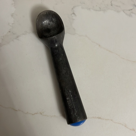 Fun Set of 3 Vintage Kitchen Utensils - Picture 3 of 9